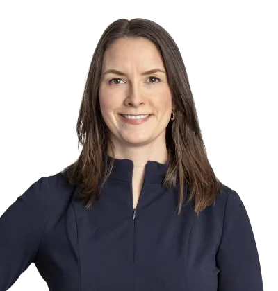 Liz Mandle headshot